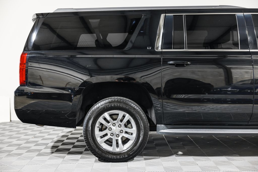 Used 2019 Chevrolet Suburban LT image 2