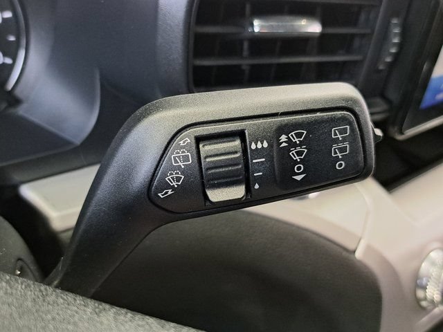 Used 2023 Ford Explorer XLT AWD/4WD image 11