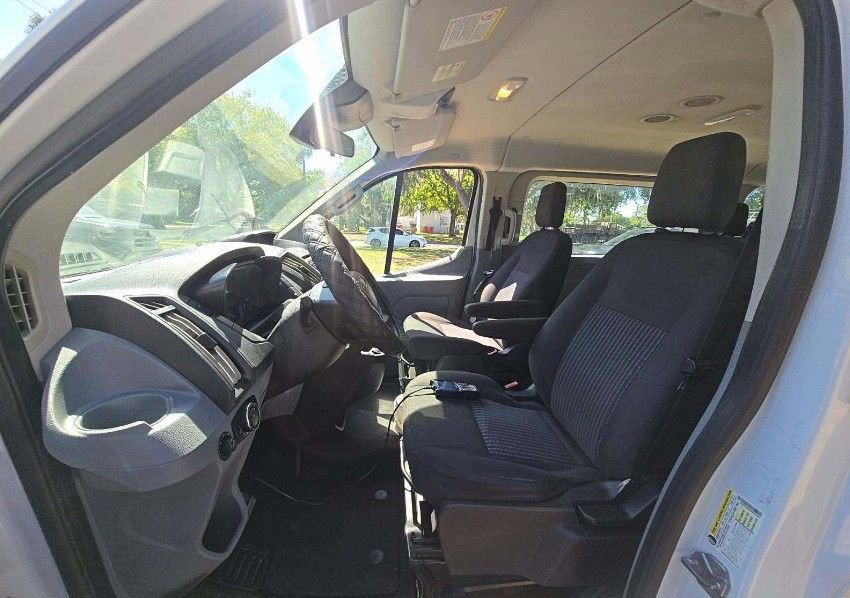Used 2019 Ford Transit 350 XLT RWD image 5