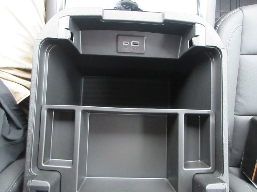 New 2026 Chevrolet Suburban Z71 w/ Comfort Package image 31