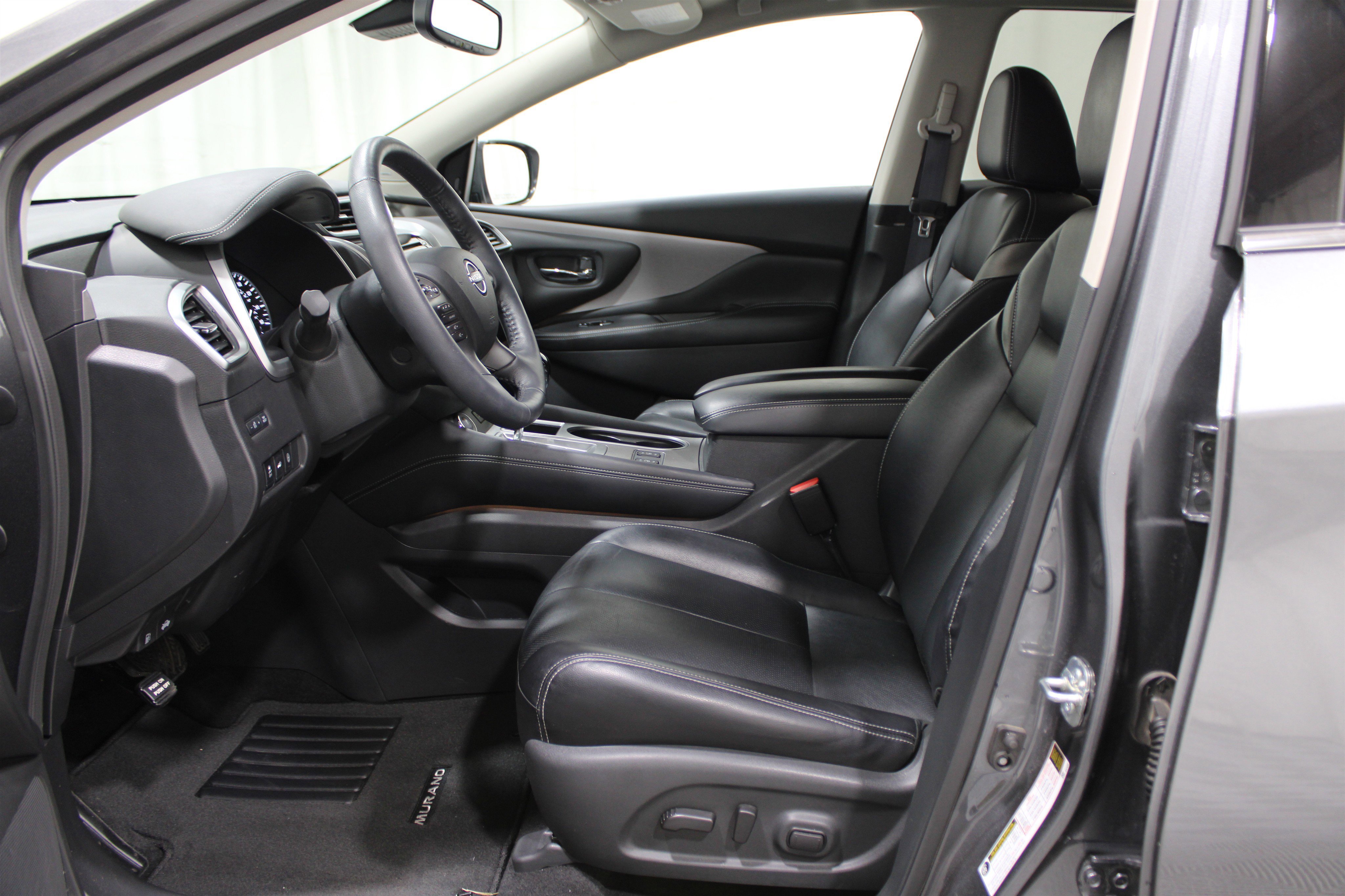 Used 2023 Nissan Murano SL w/ SL Moonroof Package image 3