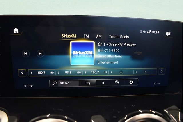 Used 2022 Mercedes-Benz GLB 250 4MATIC image 8