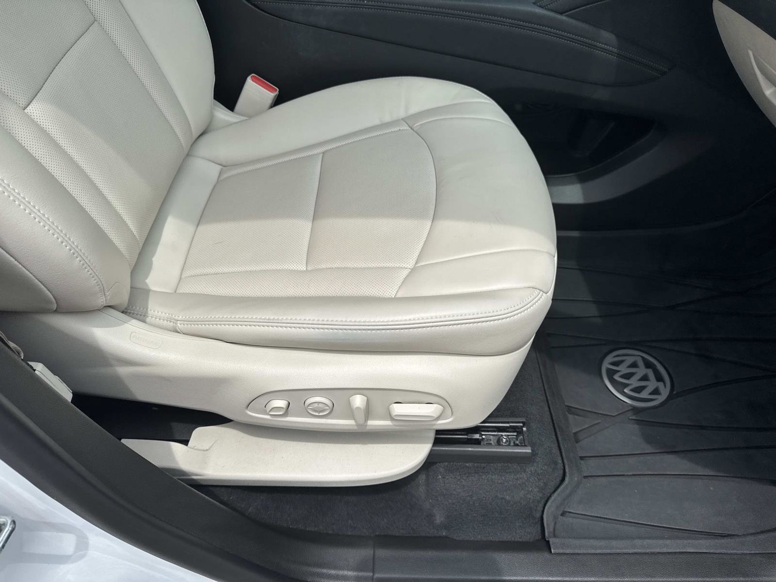 Used 2022 Buick Enclave Premium w/ Surround and Sites Package FWD image 11