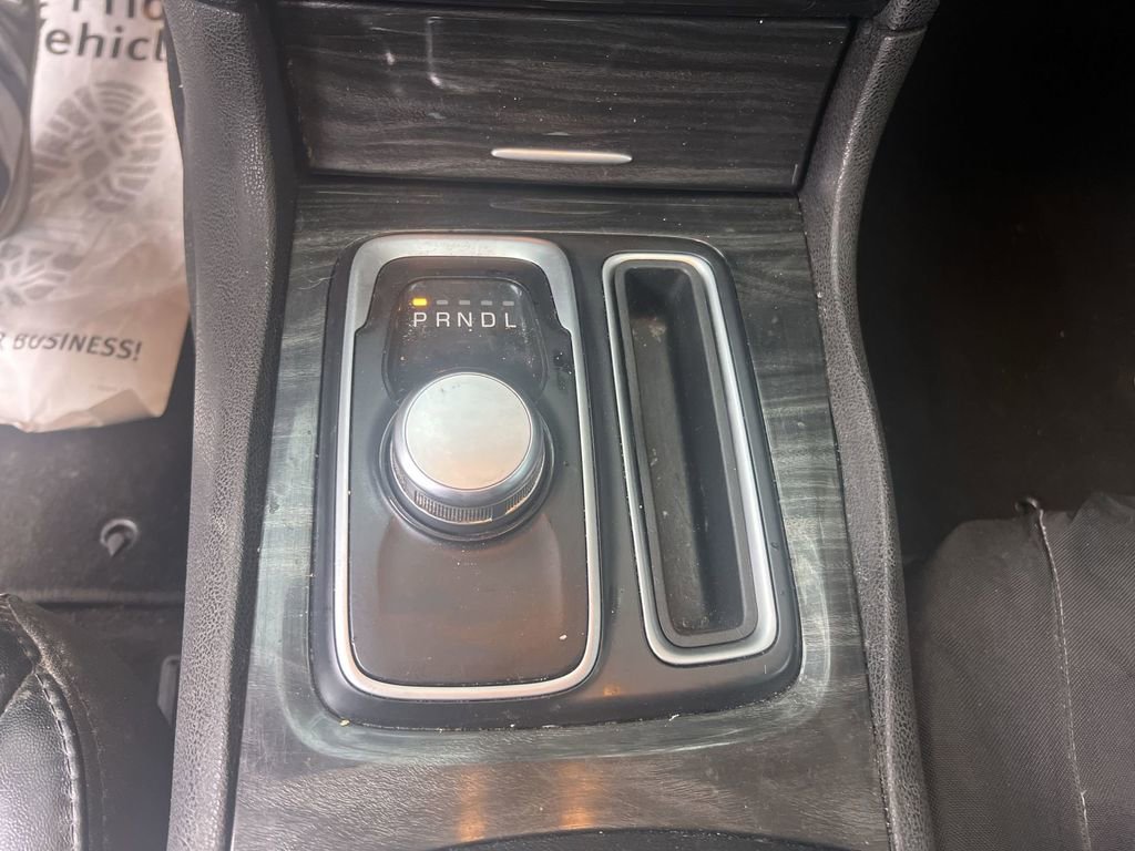 Used 2017 Chrysler 300 Limited w/ Value Package image 20