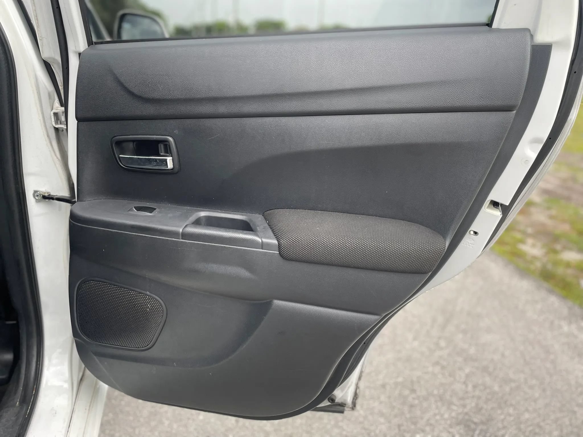 Used 2012 Mitsubishi Outlander Sport SE FWD image 34