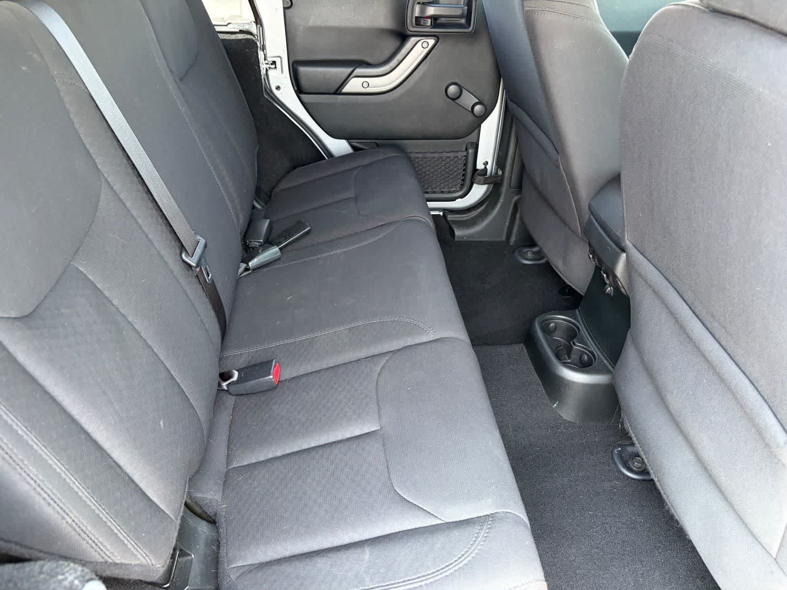 Used 2018 Jeep Wrangler Unlimited Sport AWD/4WD image 11