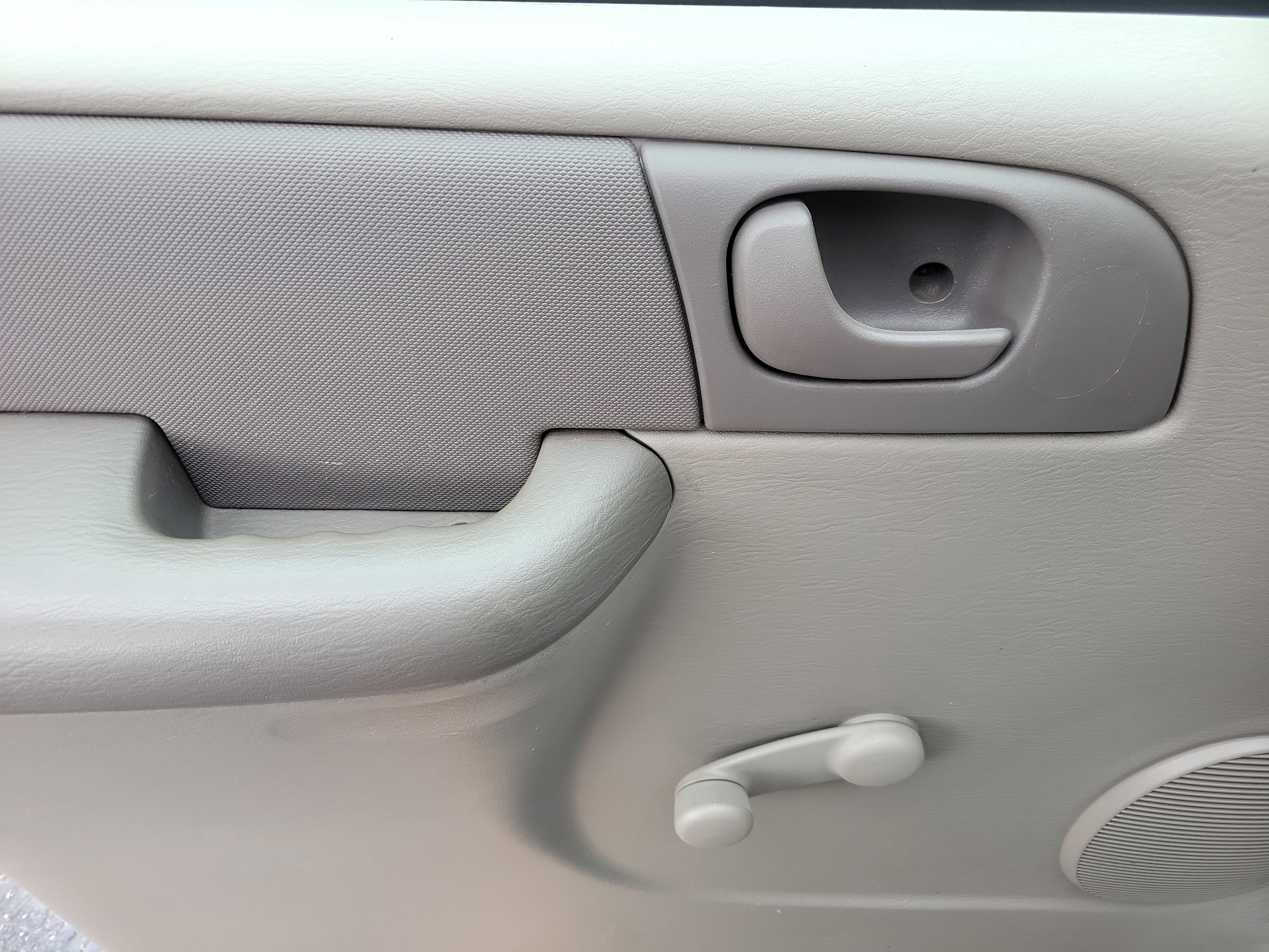 Used 2002 Dodge Caravan SE image 7