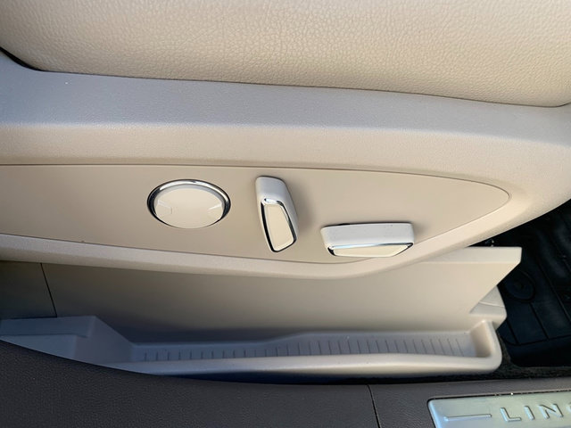 Used 2023 Lincoln Nautilus AWD w/ Premium Package image 14