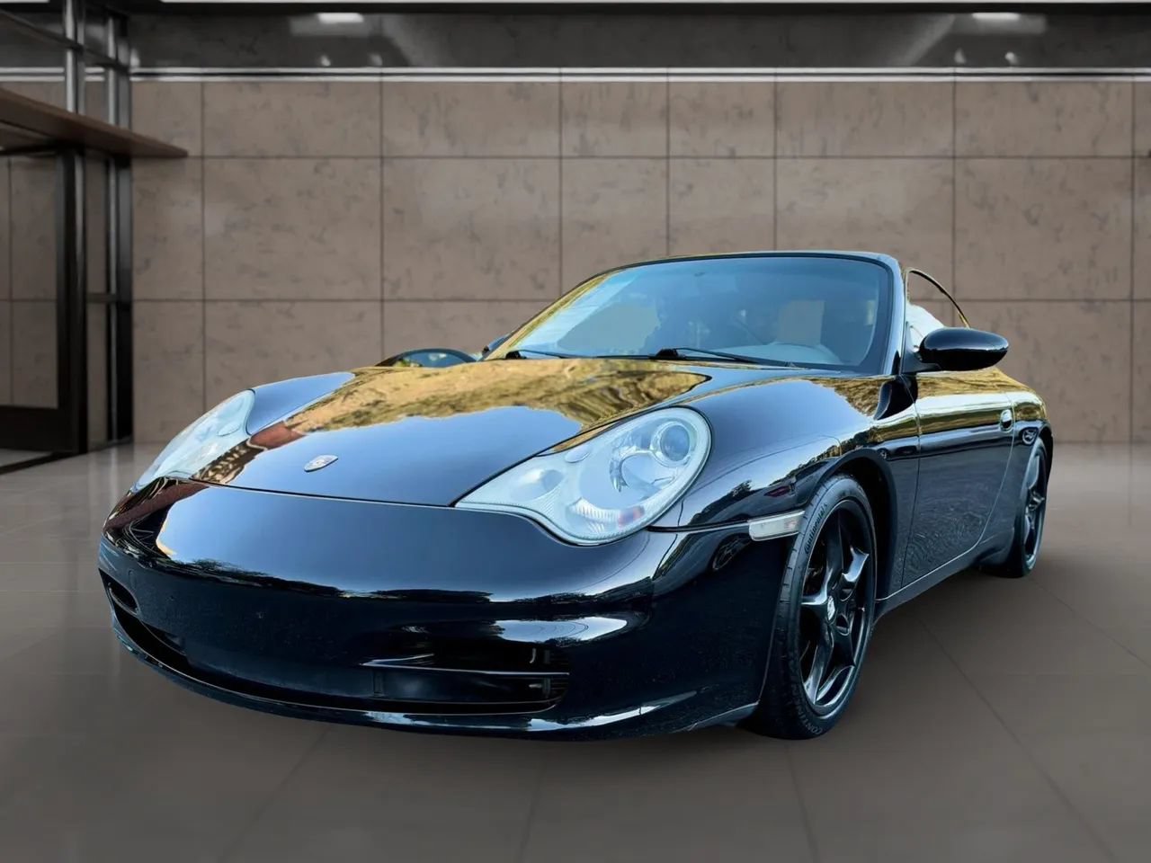 Used 2002 Porsche 911 Carrera RWD image 2