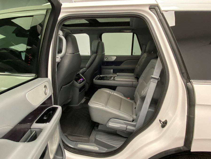 Used 2019 Lincoln Navigator Reserve AWD/4WD image 36