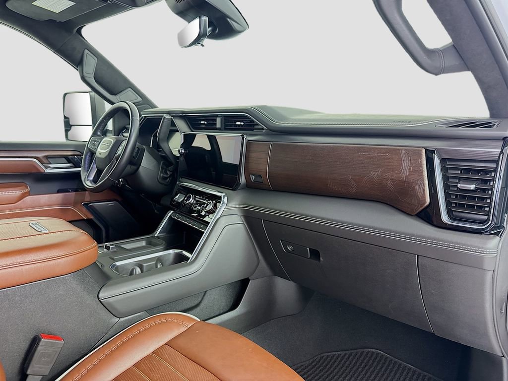 Used 2024 GMC Sierra 3500 Denali Ultimate image 31