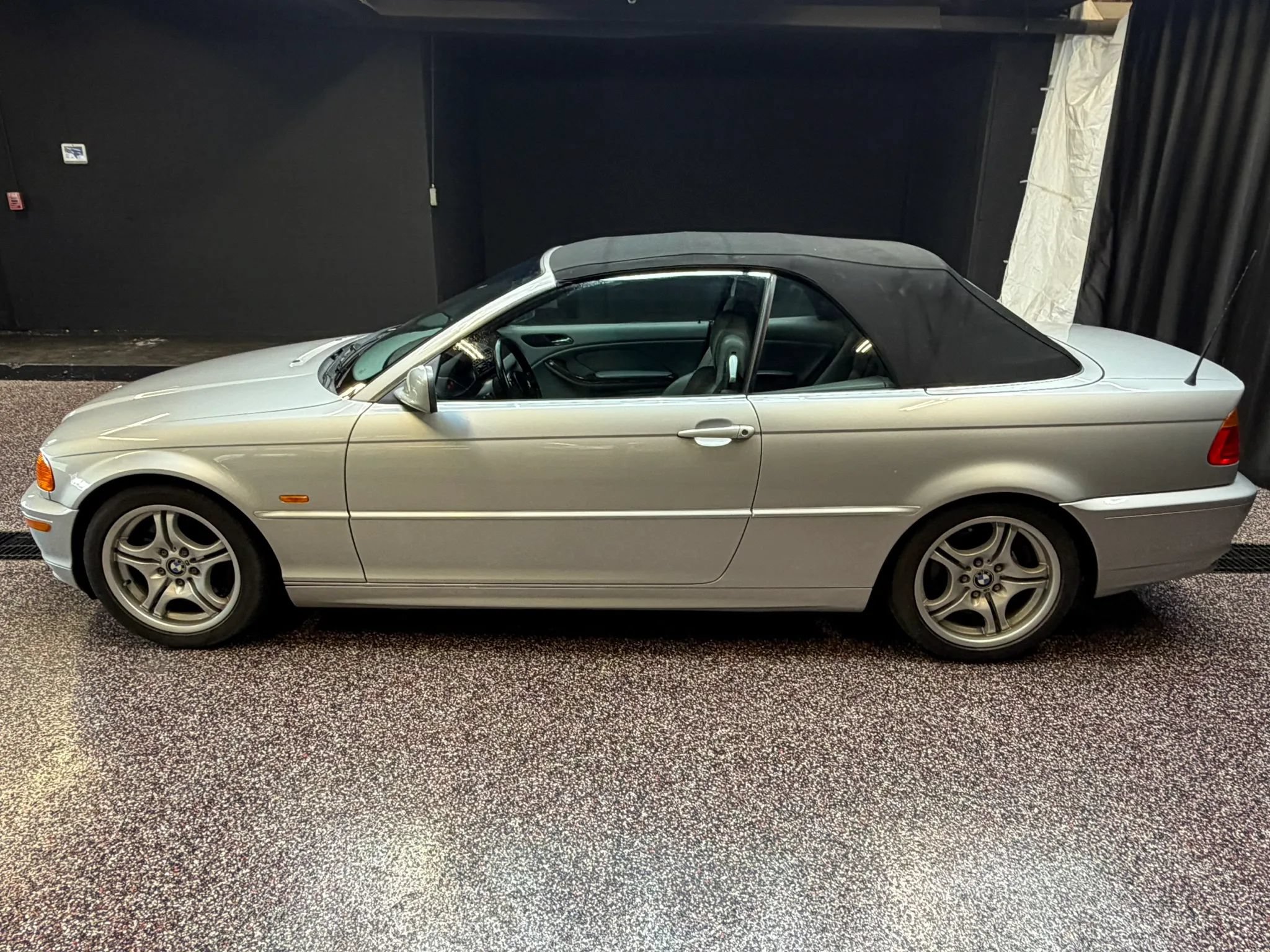 Used 2001 BMW 330Ci Convertible RWD image 35