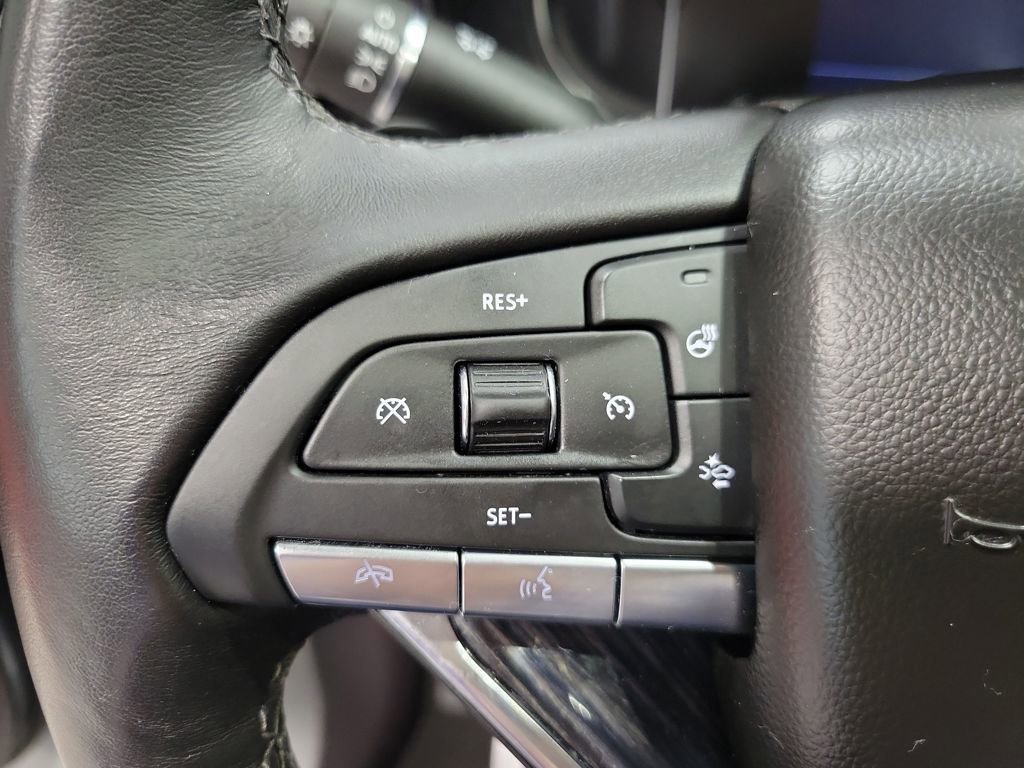 Used 2025 Cadillac XT6 Premium Luxury image 52