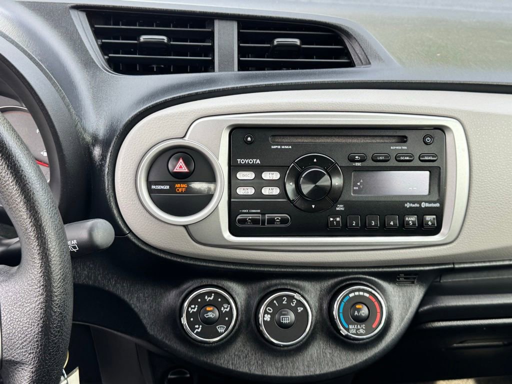 Used 2012 Toyota Yaris LE image 28