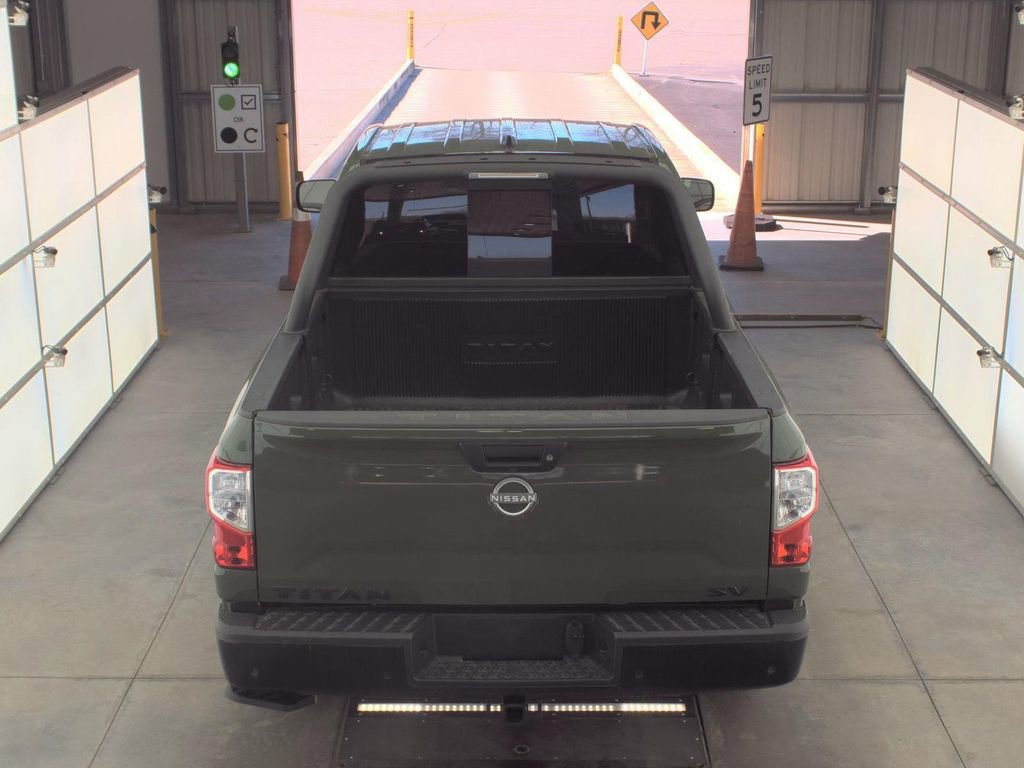 Used 2024 Nissan Titan SV w/ SV Bronze Edition Package image 5
