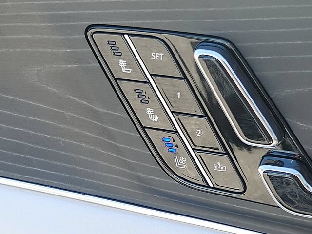 Certified 2024 Cadillac Lyriq Sport AWD/4WD image 25