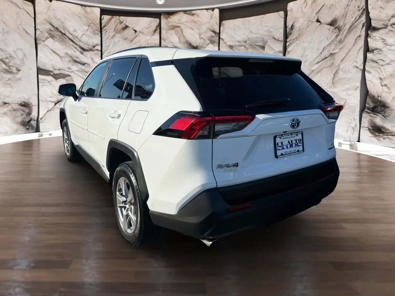 Used 2024 Toyota RAV4 LE image 3