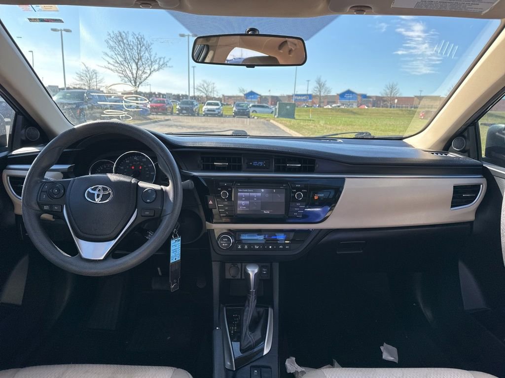 Used 2014 Toyota Corolla LE image 18