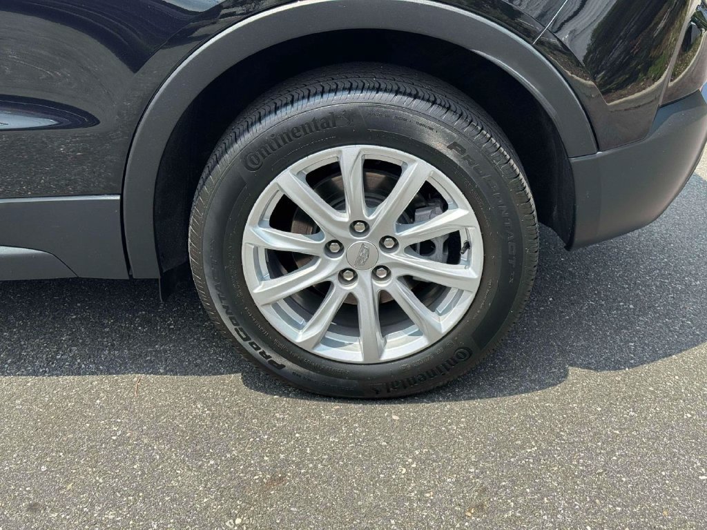 Used 2022 Cadillac XT4 Luxury w/ Cold Weather Package AWD/4WD image 12