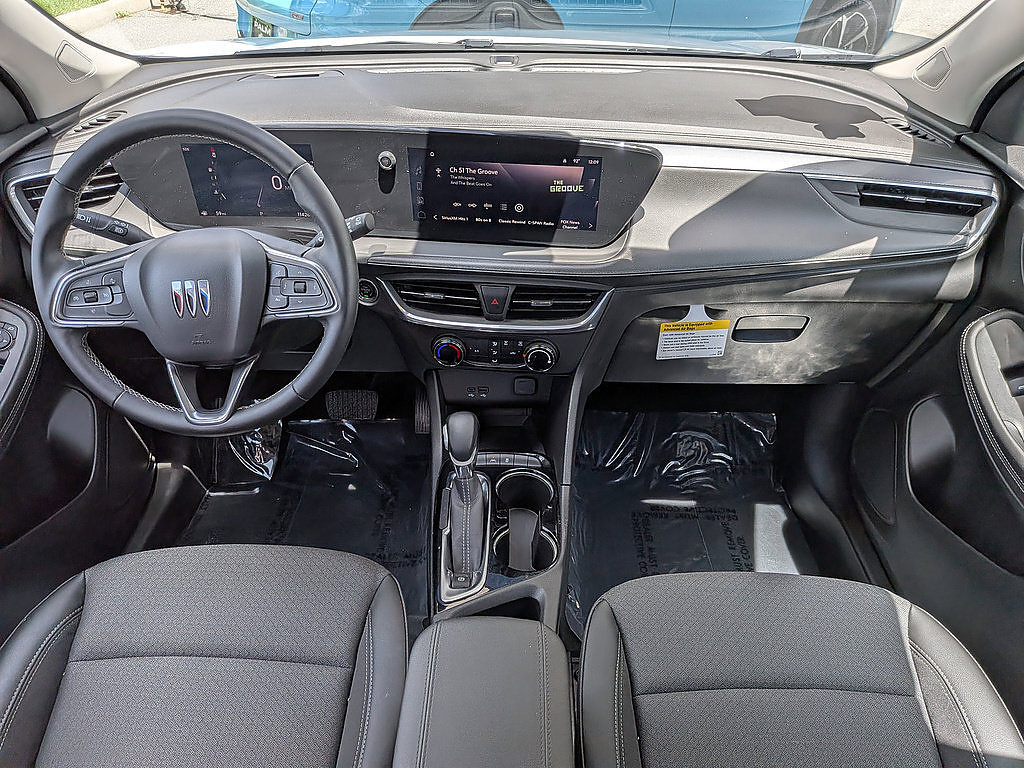 Certified 2024 Buick Encore GX Preferred FWD image 13