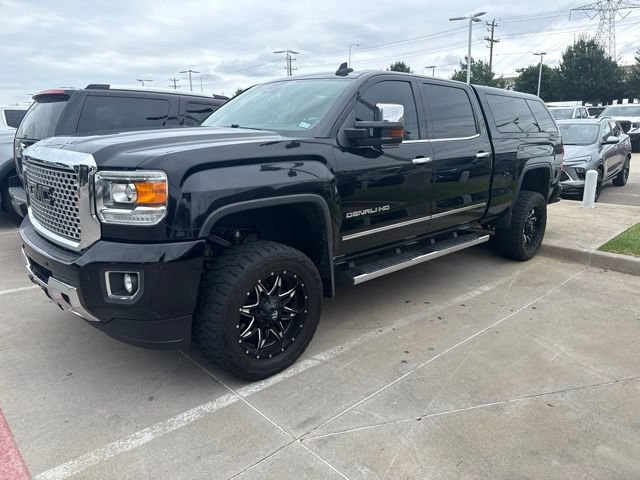 Used 2015 GMC Sierra 2500 Denali w/ Duramax Plus Package AWD/4WD image 2