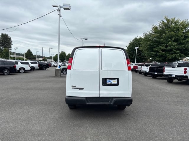 Used 2011 Chevrolet Express 2500 RWD image 4