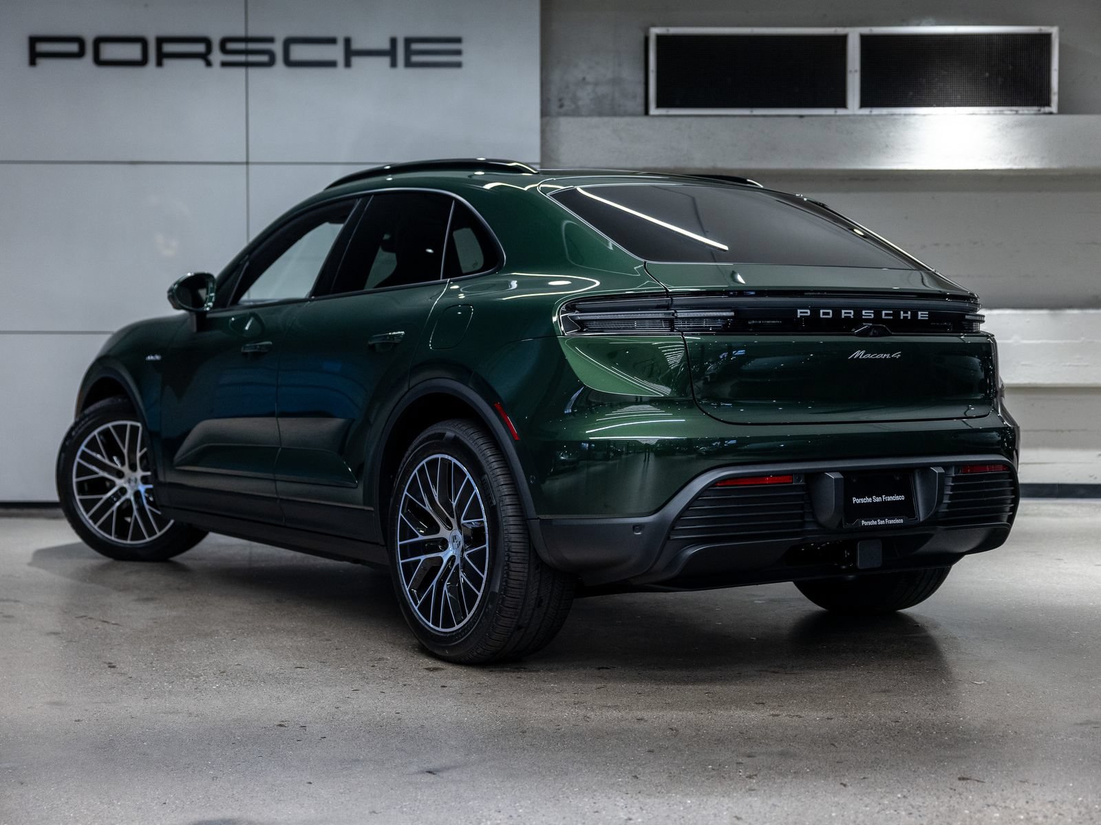 New 2026 Porsche Macan 4 Electric AWD/4WD image 3