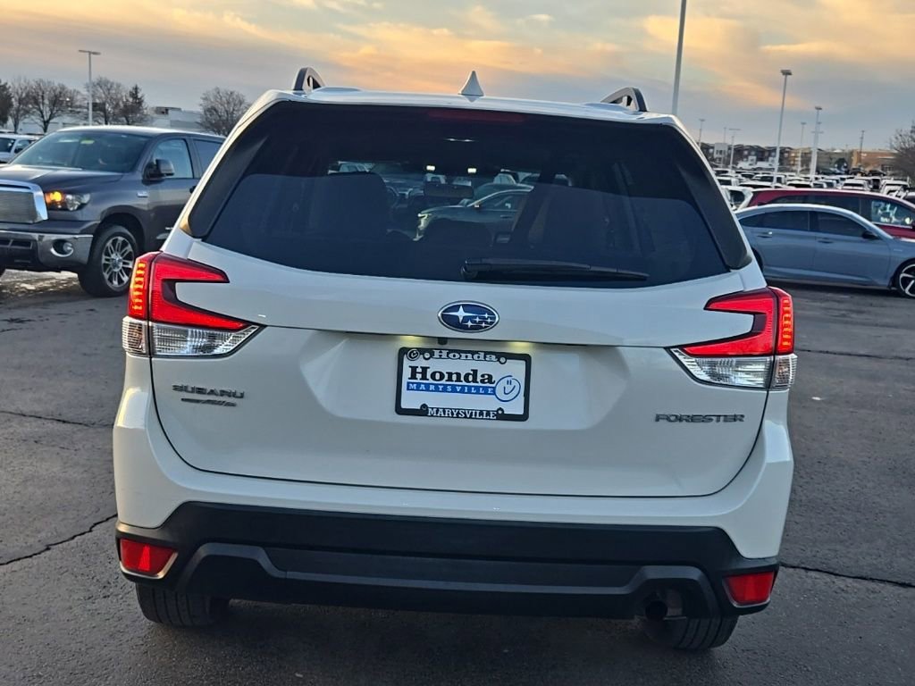 Used 2022 Subaru Forester Premium image 6