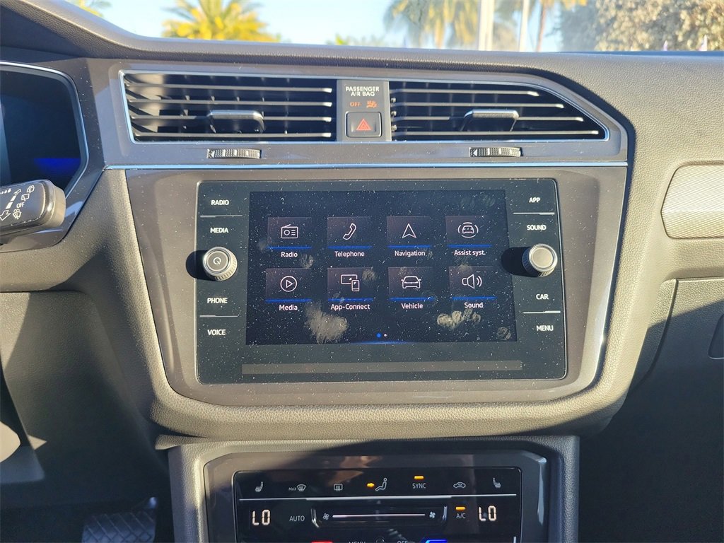 Used 2022 Volkswagen Tiguan SE image 21