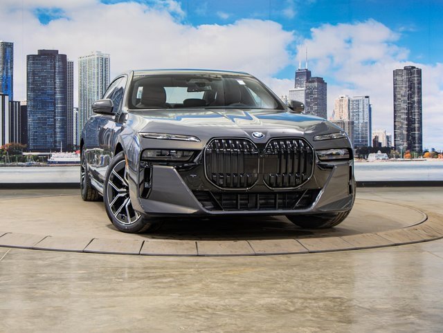 Used 2026 BMW 750e xDrive w/ Autobahn Package