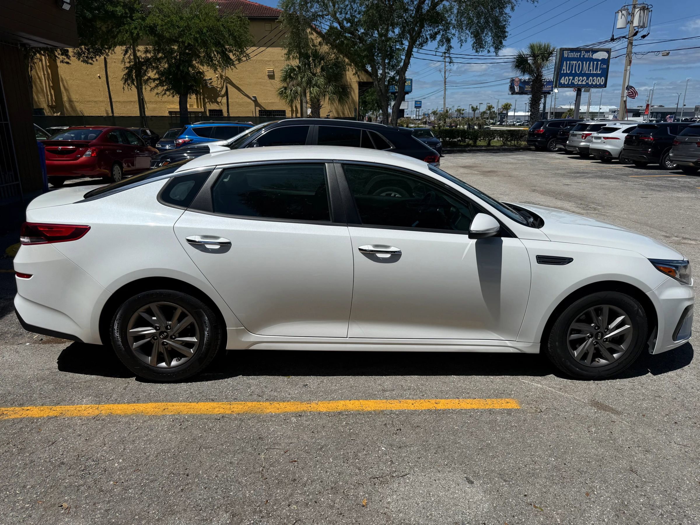 Used 2020 Kia Optima LX FWD image 4