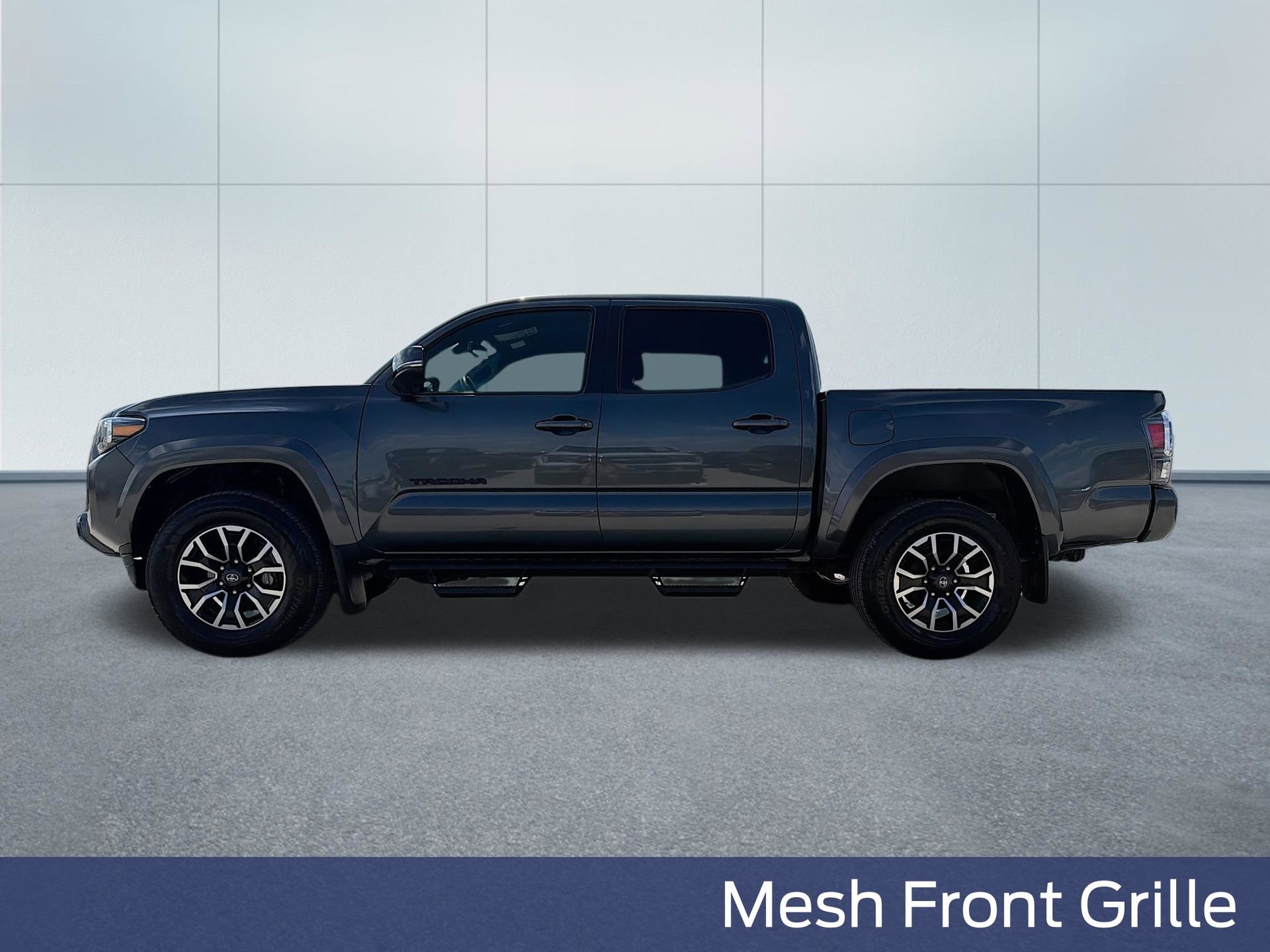 Used 2022 Toyota Tacoma TRD Sport w/ Technology Package RWD image 12