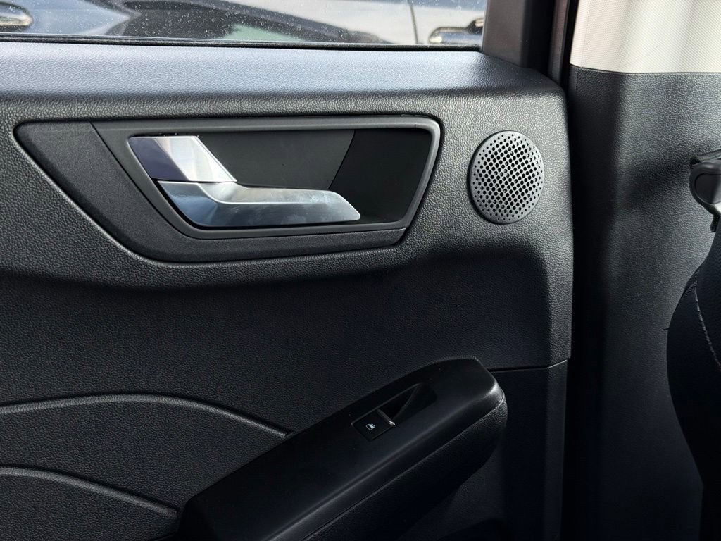 Used 2022 Ford Escape SEL w/ Technology Package image 47