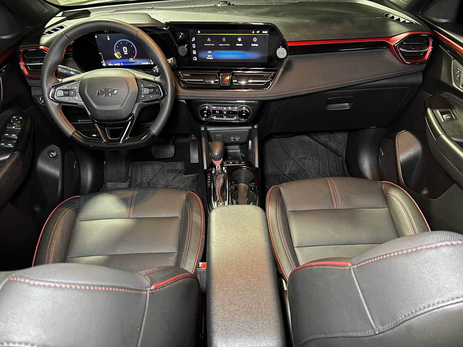 Used 2024 Chevrolet TrailBlazer RS w/ Convenience Package image 38