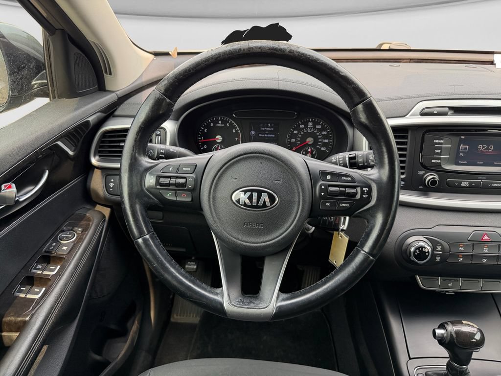 Used 2016 Kia Sorento FWD w/ LX Convenience Package image 16