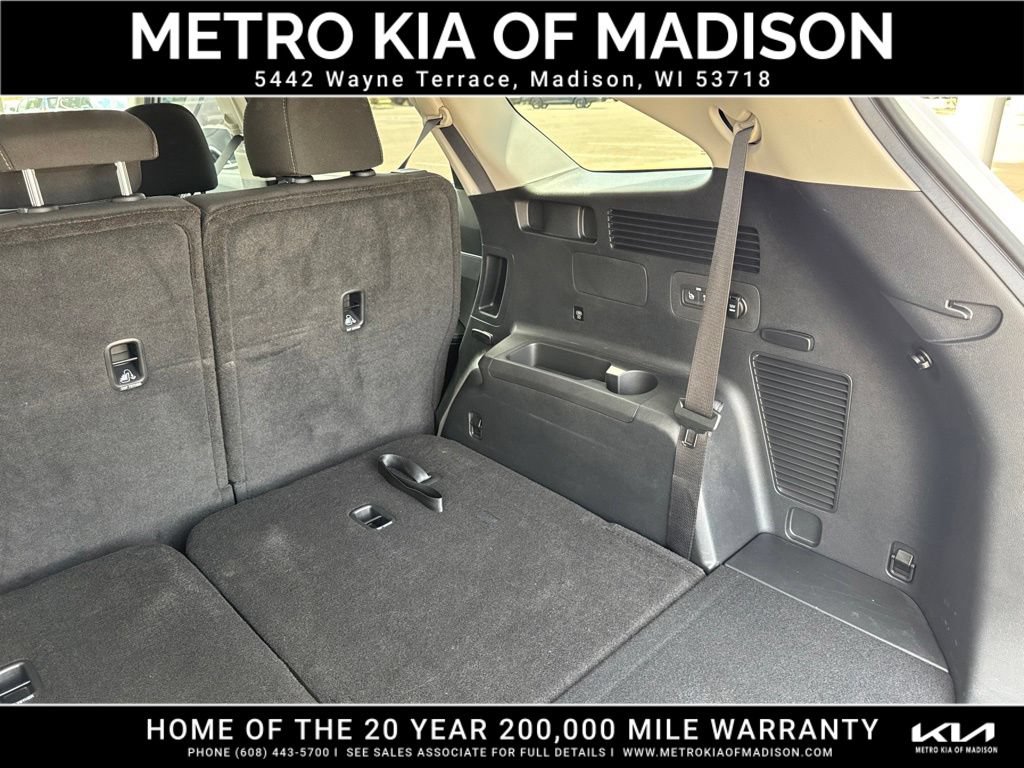 Used 2025 Kia Sorento LX FWD image 35
