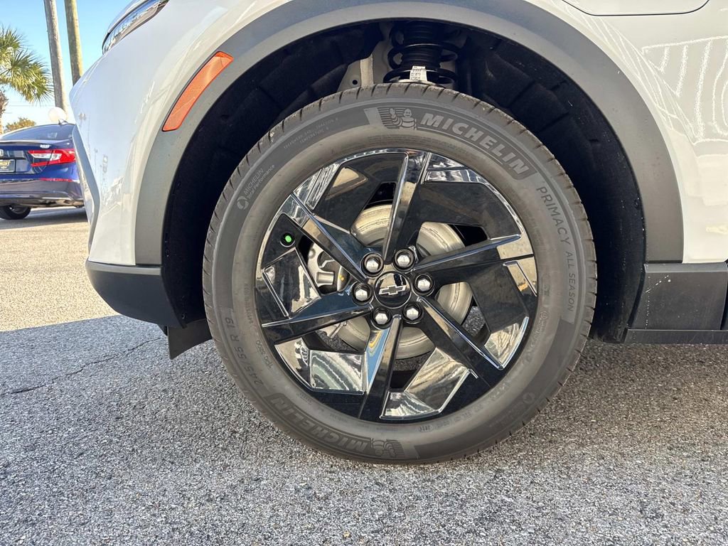 Certified 2026 Chevrolet Equinox EV LT image 4