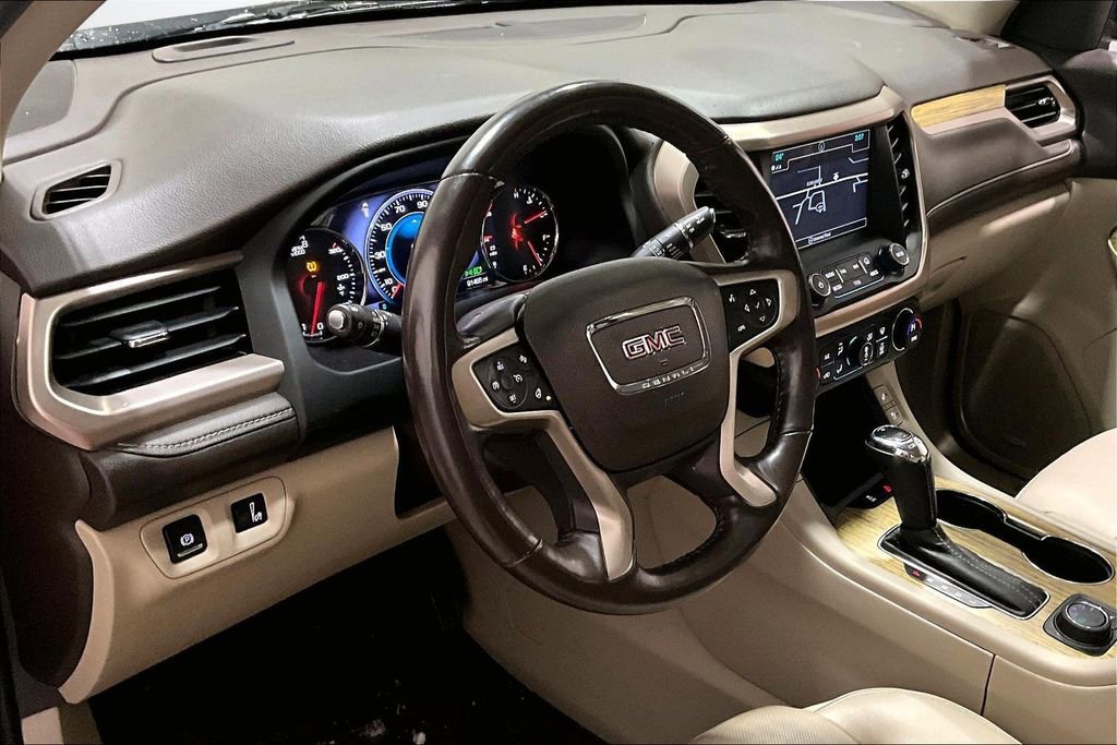 Used 2018 GMC Acadia Denali w/ Technology Package AWD/4WD image 17