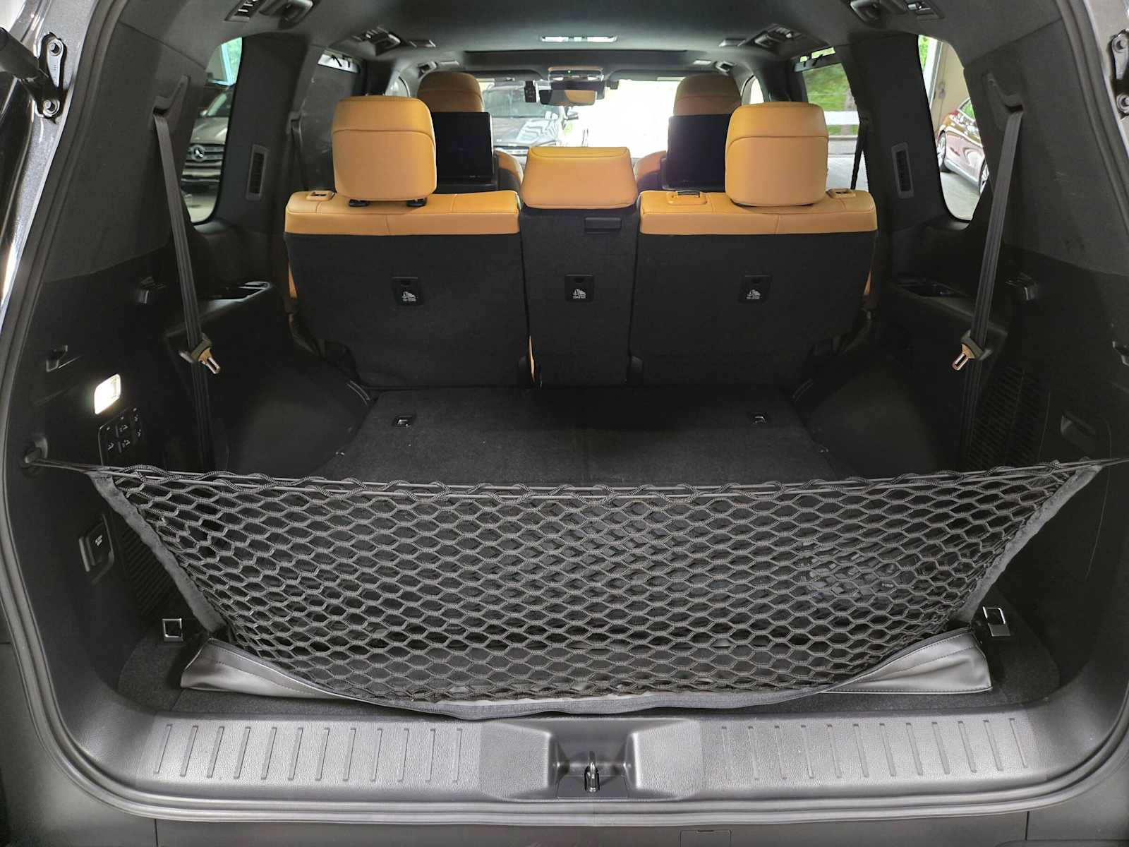 Used 2026 Lexus LX 600 4WD w/ Appearance Package image 13