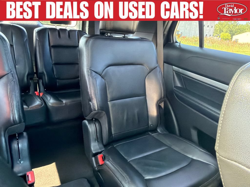 Used 2018 Ford Explorer XLT w/ Equipment Group 202A FWD image 32