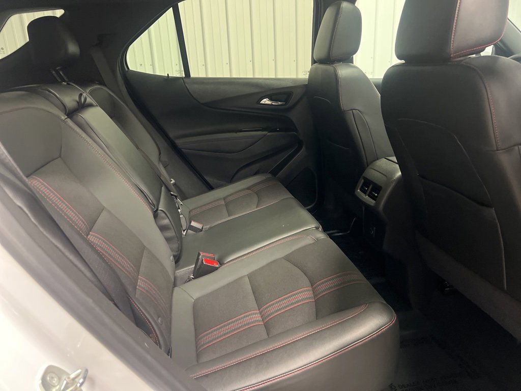 Used 2023 Chevrolet Equinox RS image 9