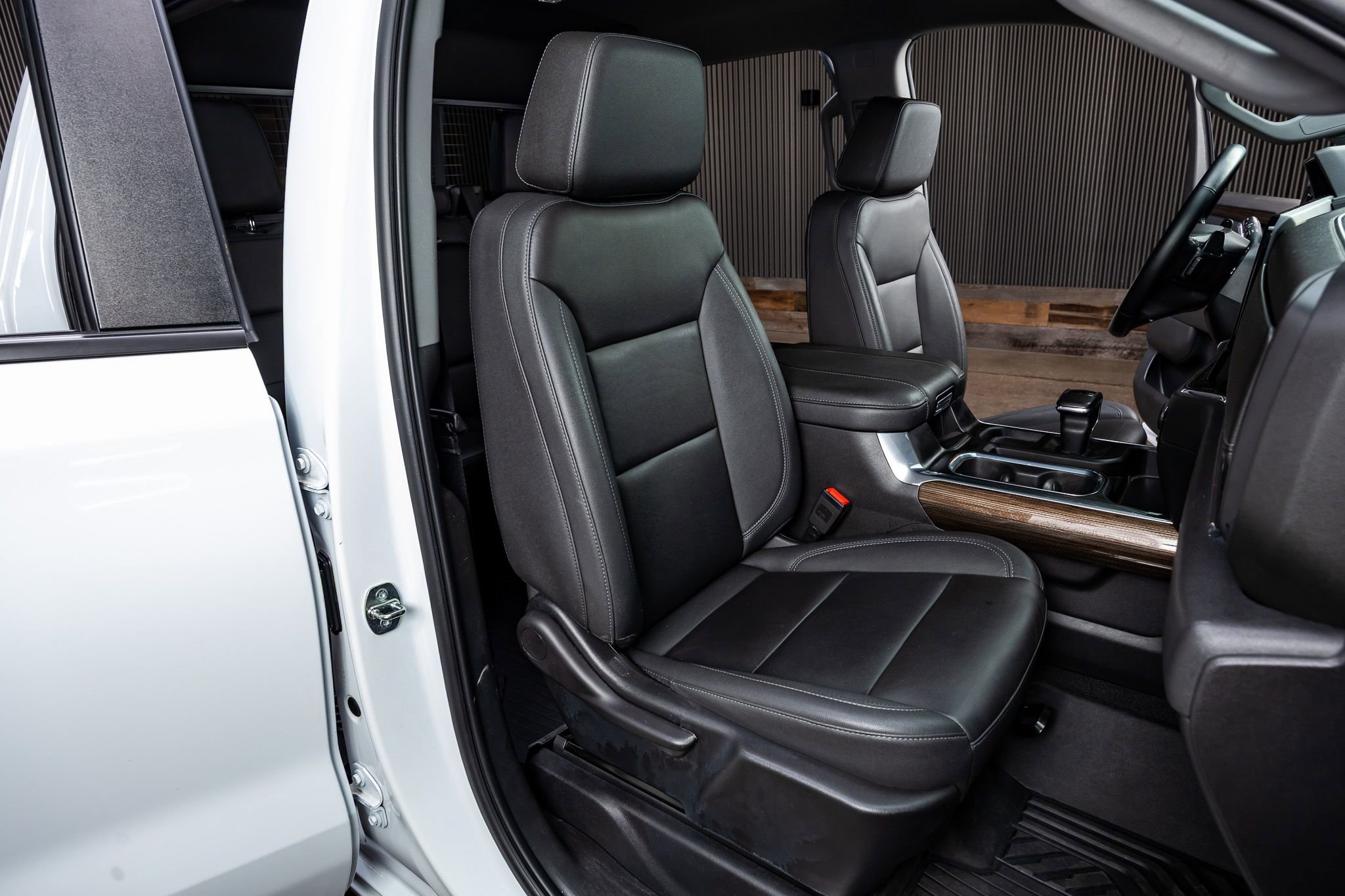 Used 2023 Chevrolet Silverado 1500 LT Trail Boss w/ LT Trail Boss Premium Package image 31