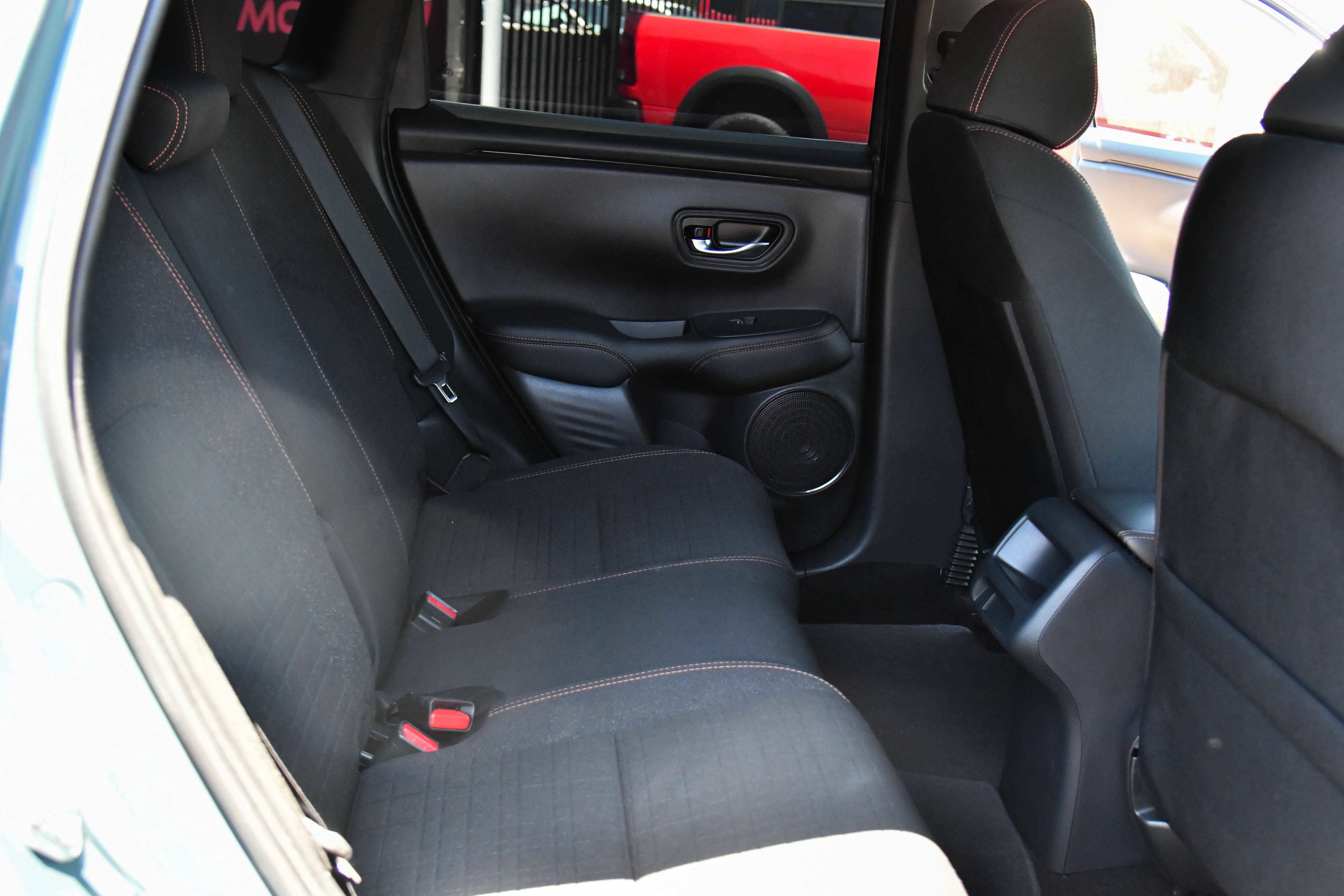 Used 2025 Honda HR-V Sport image 38