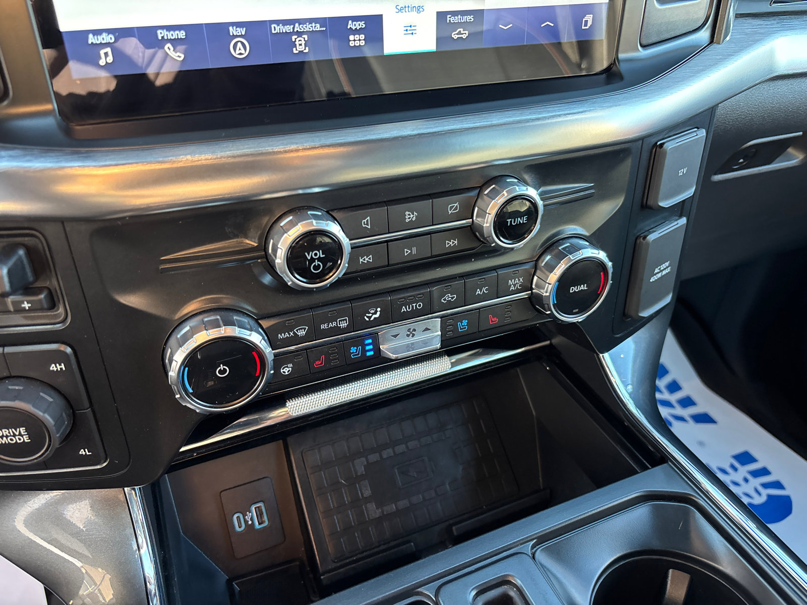 Used 2022 Ford F150 Lariat w/ Equipment Group 502A High image 23