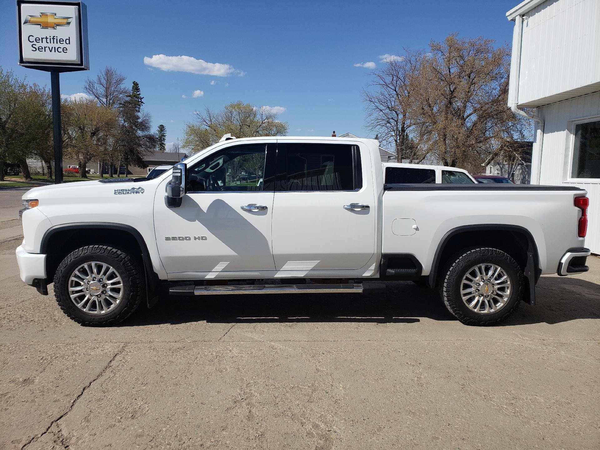 Used 2021 Chevrolet Silverado 2500 High Country w/ Z71 Off-Road Package AWD/4WD image 2