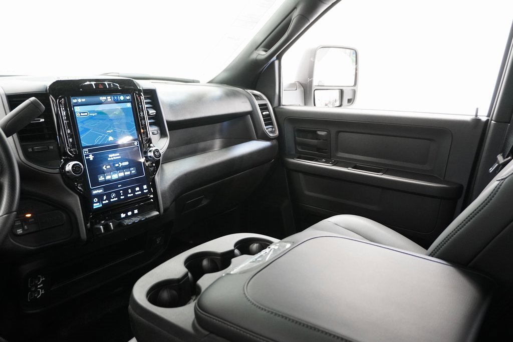 Used 2024 RAM 3500 Tradesman image 17