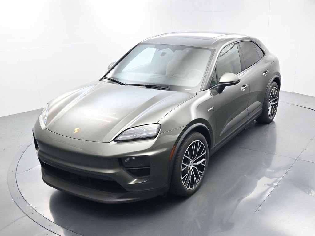 Used 2025 Porsche Macan Electric image 31