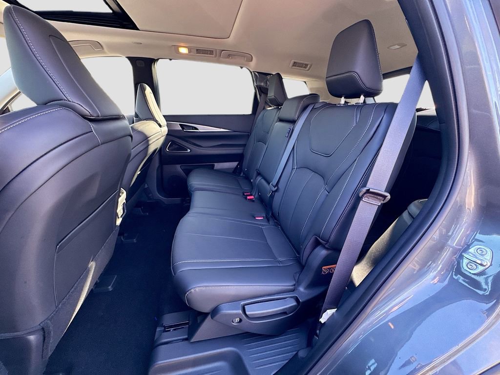 Certified 2026 INFINITI QX60 Luxe w/ Cargo Package FWD image 27