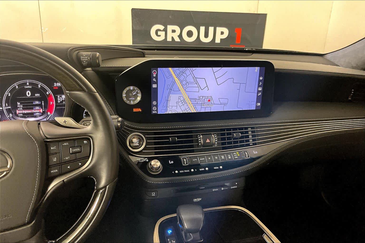Used 2021 Lexus LS 500 w/ Interior Upgrade Package RWD image 7