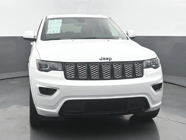 Used 2019 Jeep Grand Cherokee Altitude AWD/4WD image 8